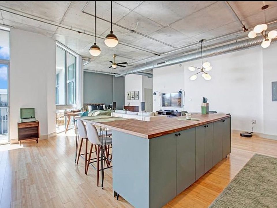 1st image of 2100 Van Buren St APT 514