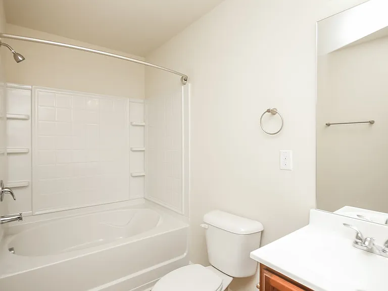 302 Freeman Cir — Photo 10