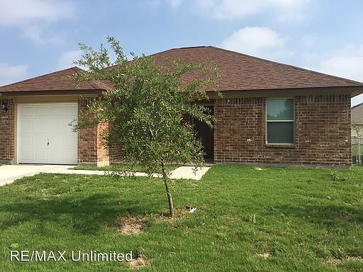 1st image of 4623 Hollyspring Dr