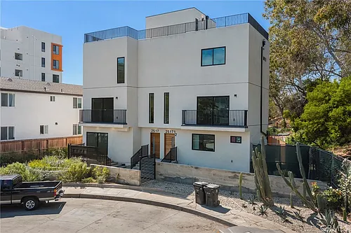 2517 Alsace Ave #1/2 Photo 1