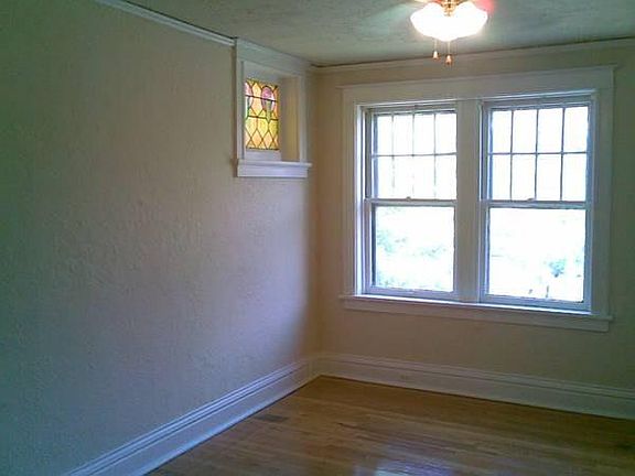 3rd image of 4936 Pernod Ave #A