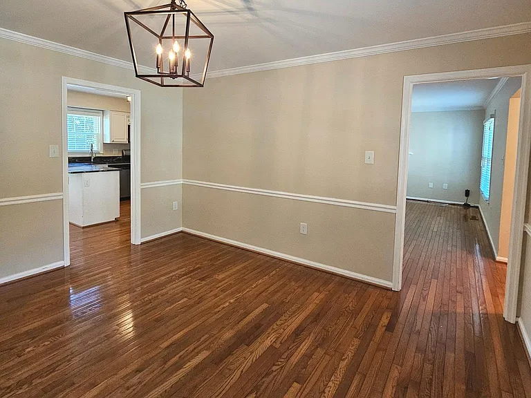 6413 Four Oaks Ln — Photo 17