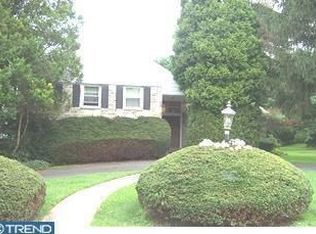 1111 Bergan Rd, Oreland, PA 19075