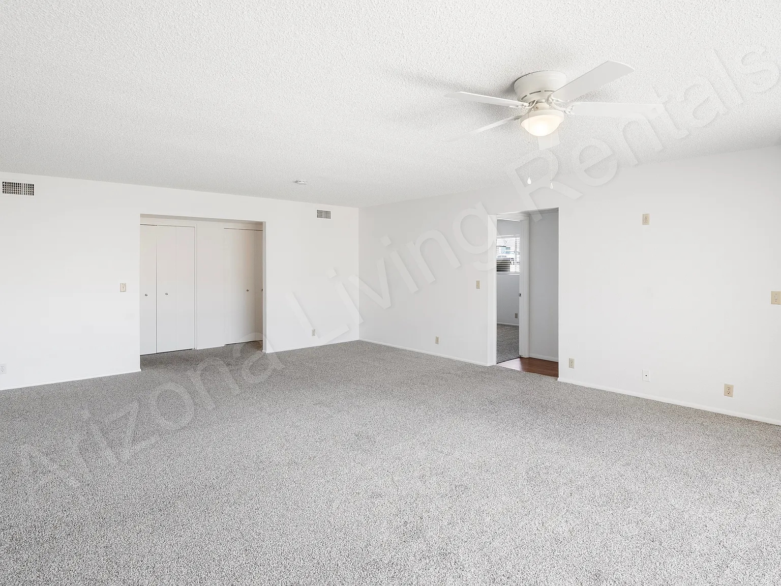 3 bed, 1.5 bath, 1494 sqft, $1,375 — Photo 4