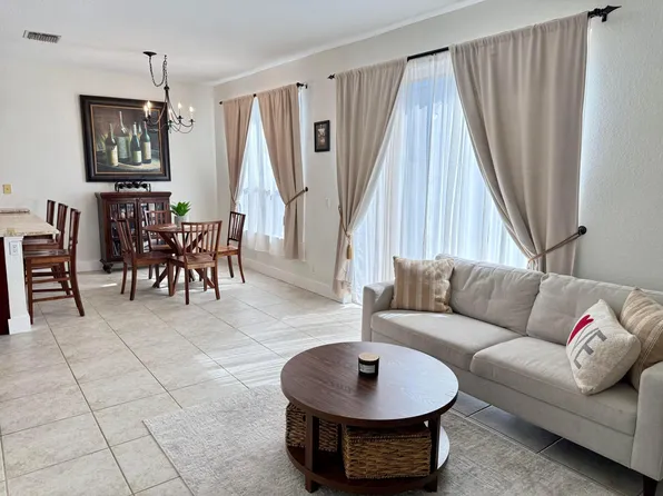 4400 Lake Lucerne Circle, West Palm Beach, FL 33409