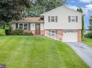 3 Julie Ter, Lititz, PA 17543