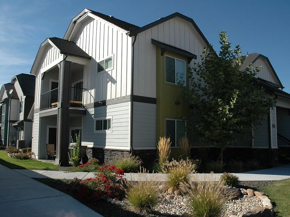 2nd image of 2685 N Fastwater Ave #102