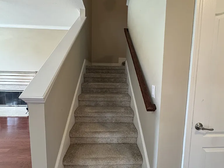186 Whitman Aly — Photo 15