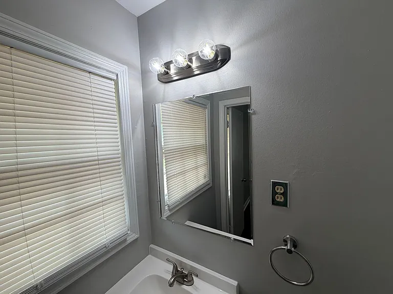 1786 Hester Rd — Photo 9