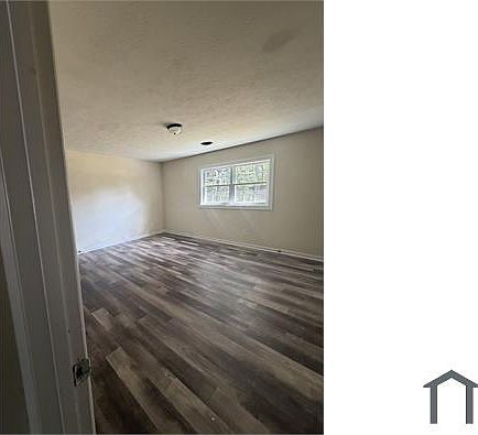 4th image of 1906 Alder Rd