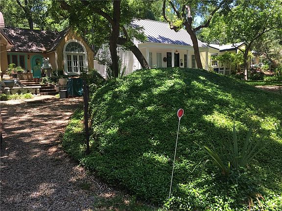 2nd image of 8715 Groveland Dr
