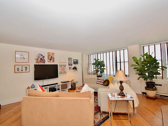 5th image of 4250 N Marine Dr APT 1730