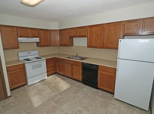 242 S 28th St APT 4, Lincoln, NE 68510