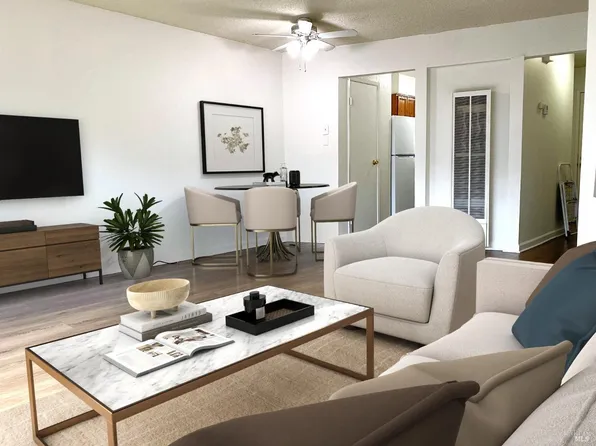 472 Santa Alicia Drive, Rohnert Park, CA 94928