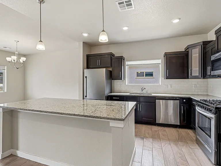 14740 Mike A Mendoza Ave — Photo 21