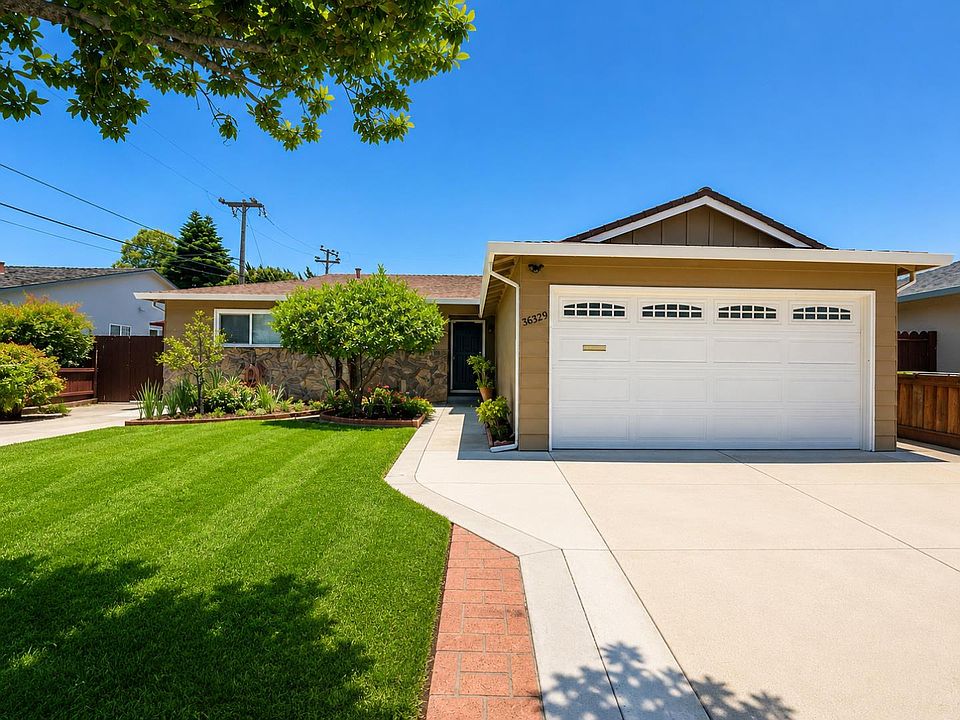 1st image of 36329 Alicante Ave