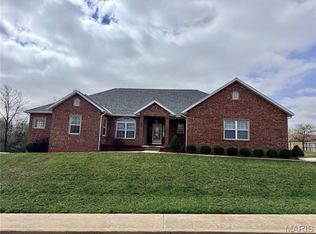 220 April Dr, Saint Robert, MO 65584