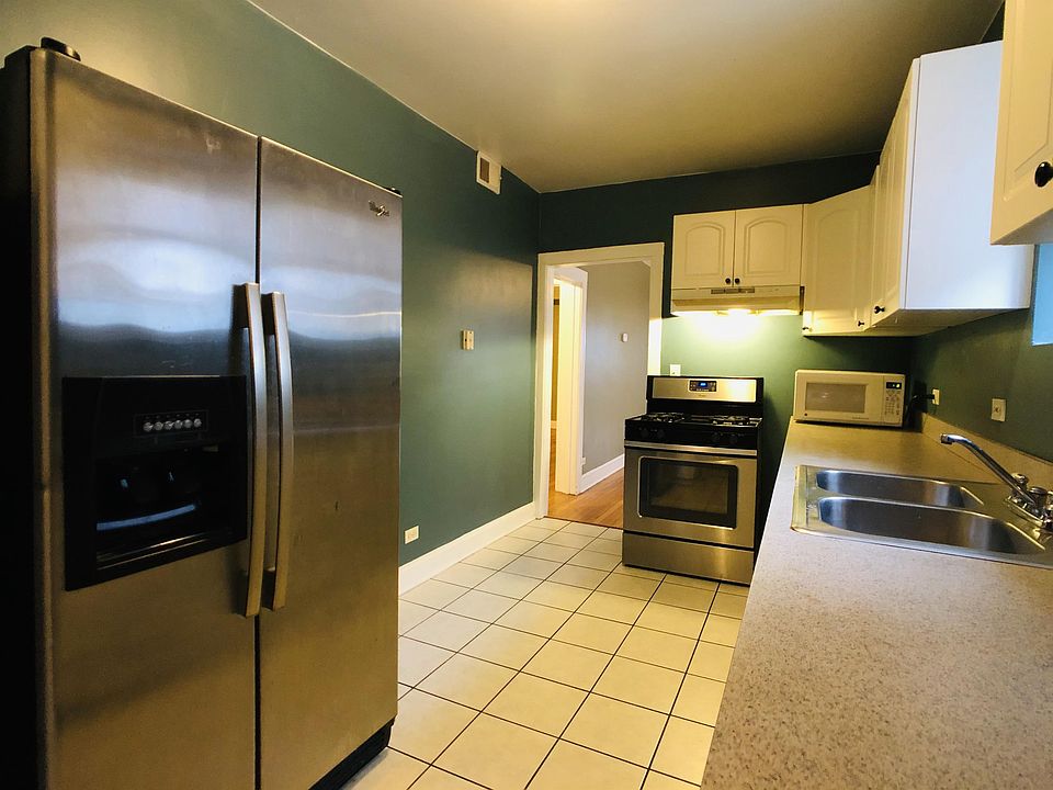 1st image of 2513 W Gunnison St #3