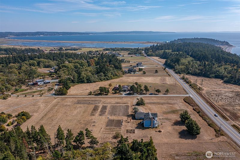 4th image of 1230 Windward Way