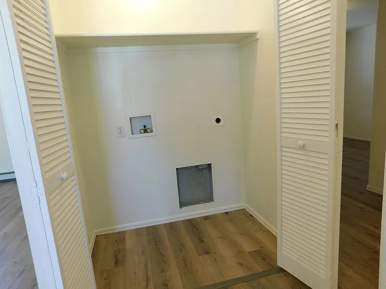 426 Pendleton St — Photo 11