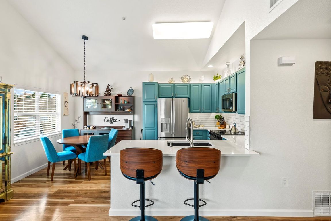 next background image