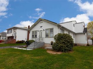 14 Terrace View Rd, Farmingdale, NY 11735