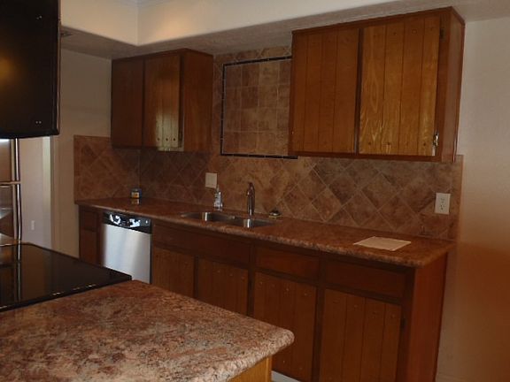 5th image of 2900 S Palo Verde Ln Unit 16