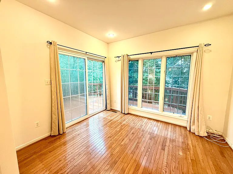 4028 Heatherstone Ct — Photo 5