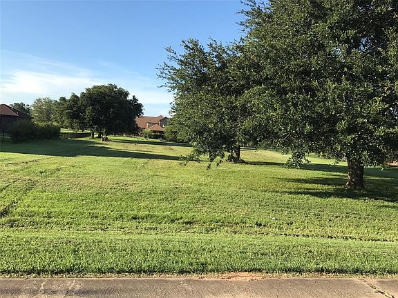 3rd image of 32706 Westminster Dr