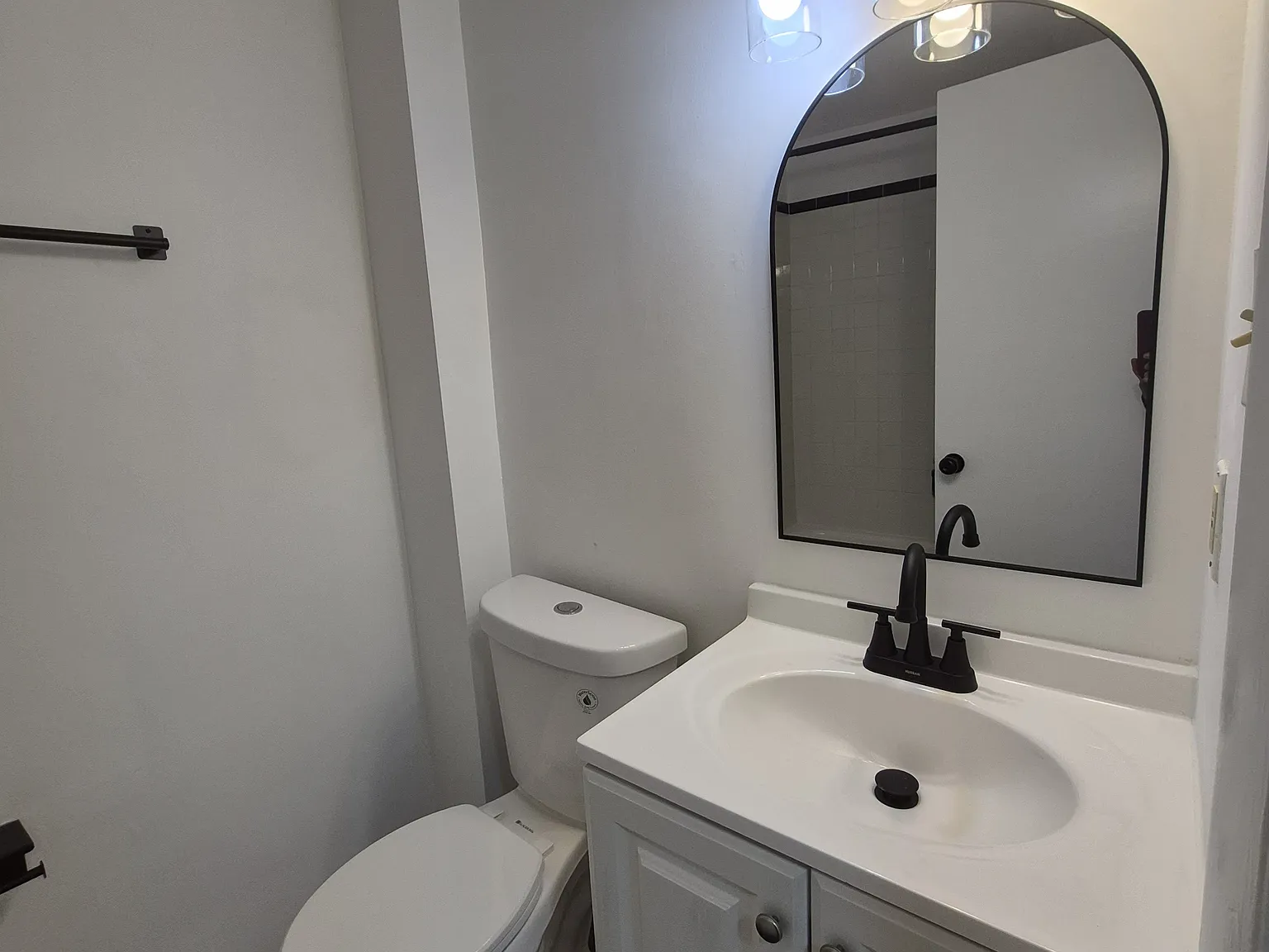 1520 Isherwood St NE — Photo 4