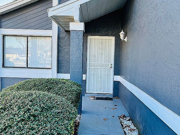 4th image of 3140 Burlington Dr