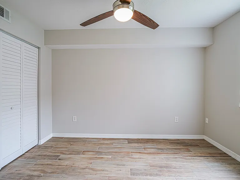 1590 S 42nd Cir #105 — Photo 24