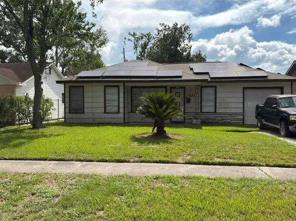 1303 Jefferson St, Baytown, TX 77520