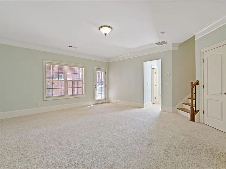 2763 Durham Dr NE — Photo 52