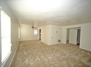 127 Edna St APT C, Chesapeake, VA 23322