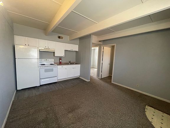 3rd image of 623 W 13th St #B