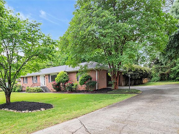 2nd image of 213 Timber Ln