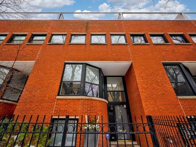 3150 N Orchard St, Chicago, IL, 60657