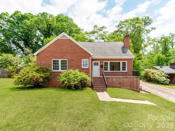 113 Falls St, Morganton, NC 28655