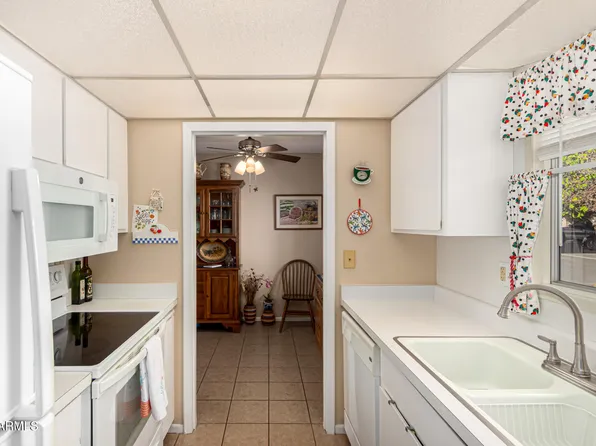 13709 N 98TH Avenue #B, Sun City, AZ 85351