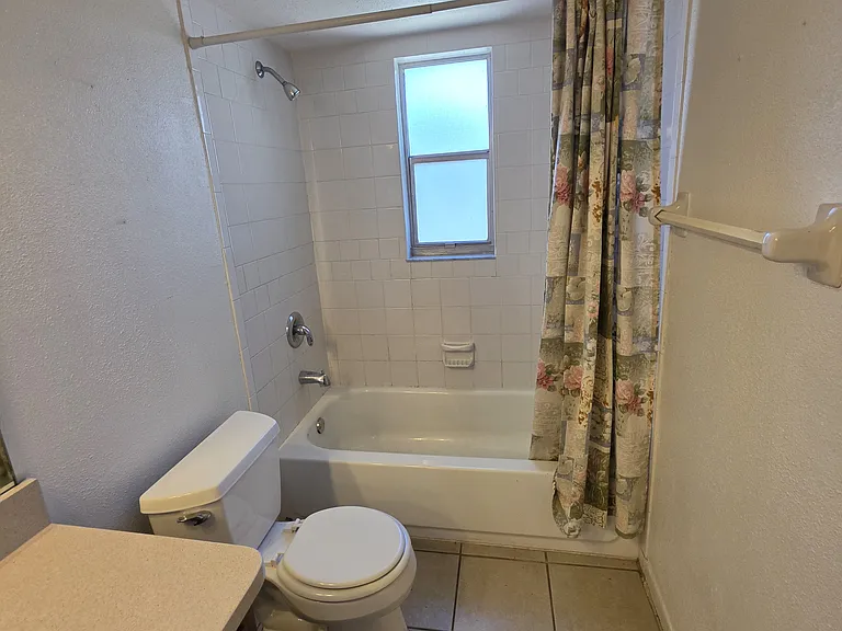 618 Banderas Ave — Photo 19