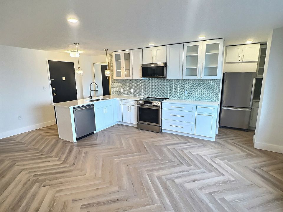 1st image of 11720 Edgewater Dr #Penthouse 11