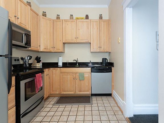 3rd image of 117 W Frederick St APT 2