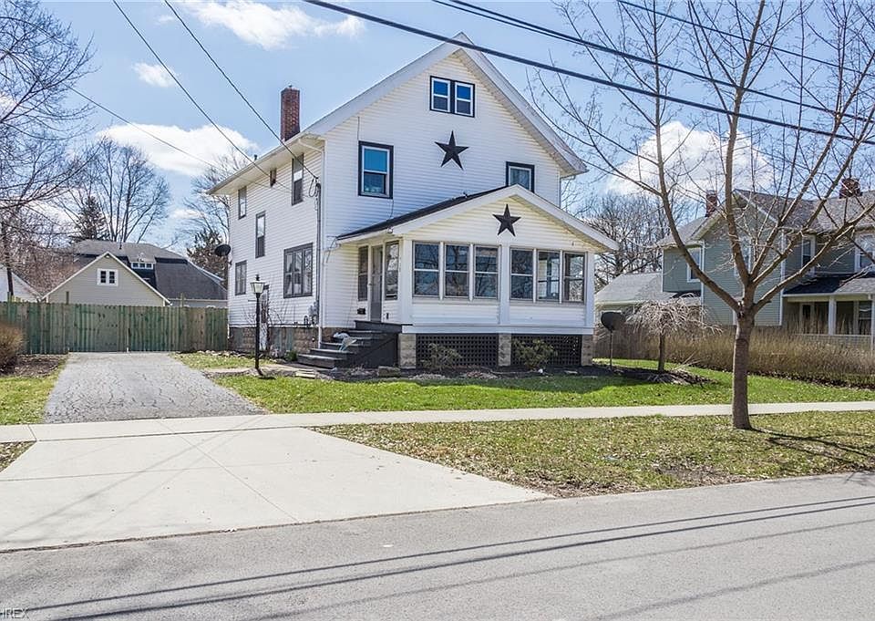 1st image of 115 Magyar St