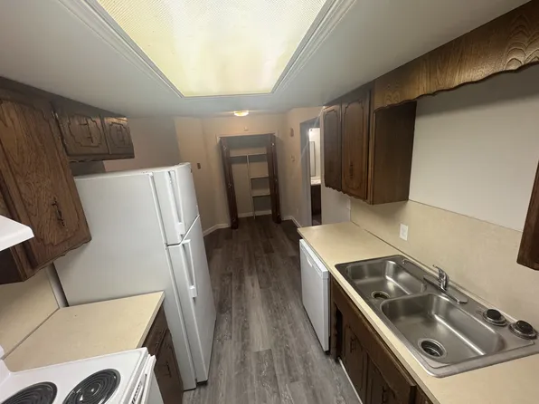 301 Butler Ave, Poteau, OK