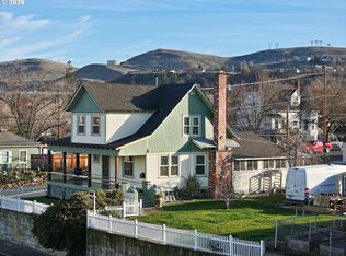 1022 E 10th St, The Dalles, OR 97058