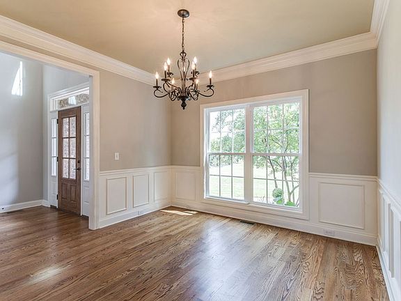 5th image of 114 Adair Ct
