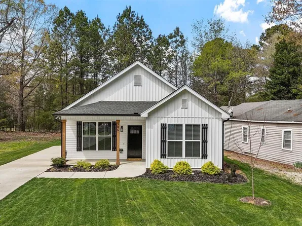 506 Dogwood Rd, Holly Springs, NC 27540