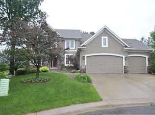 646 Lexie Ct, Eagan, MN 55123
