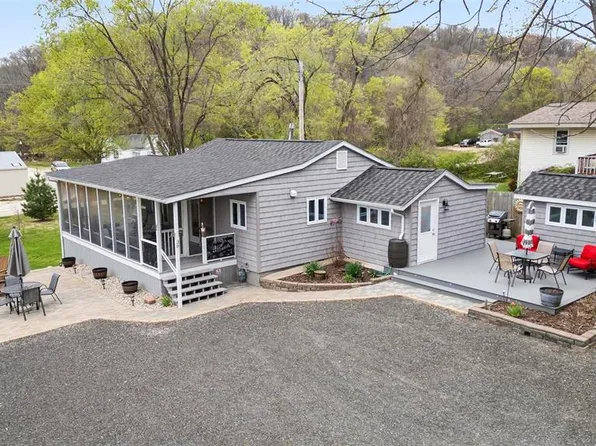 38 N Overmeyer St, Grafton, IL 62037